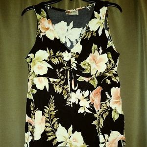 Hilo Hatties Beautiful Hawaiian top💗🌺